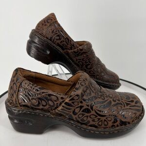 BOC BORN CONCEPT BROWN‎ LEATHER PEGGY CLOGS